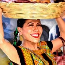 Un Espectáculo De Teatro, Música Y Cabaret Del Amor En La Puesta En Escena Xhunca