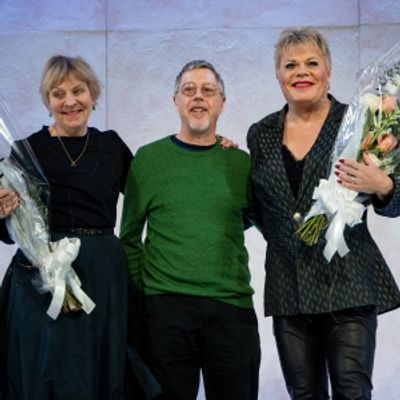 Photos: Eddie Izzard Takes Opening Night Bows in HAMLET