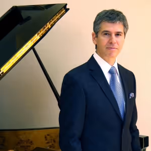 Steinway Society Streams Performance of Classical Pianist Rustem Hyroudinoff