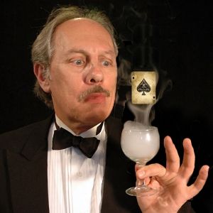 Chicago Magic Lounge Reveals Holiday Programming, First Artist-in-Residence For 2024
