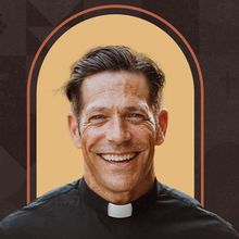 Father Mike Schmitz Brings THE PARABLES Tour To Ruth Eckerd Hall