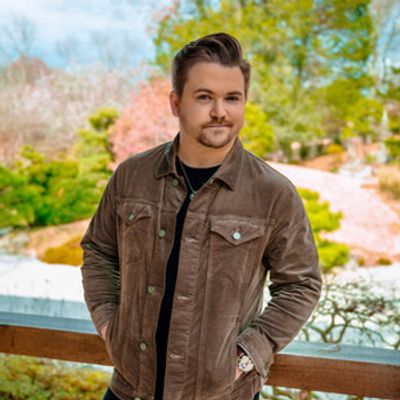 Hunter Hayes to Perform Solo-Acoustic Sets at Myron's at The Smith Center