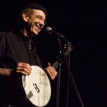 Toronto Comedian Tony Molesworth Brings BANJOKER to Red Sandcastle Theatre 