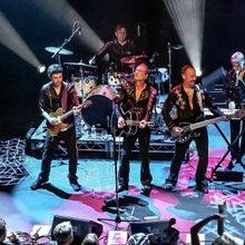 SUPER DIAMOND Returns to the Lied This Month