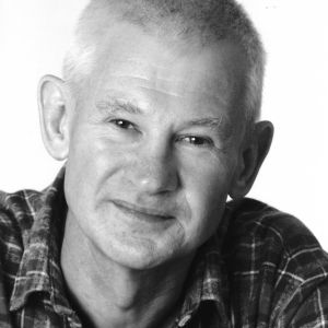 Cast Set For UK Tour of THE WATCH HOUSE