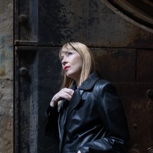 Suzanne Vega and Alain Souchon Come to the Town Hall in June