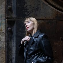 Suzanne Vega and Alain Souchon Come to the Town Hall in June