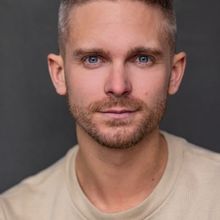 Cast Set For BLOOD BROTHERS at Darlington Hippodrome