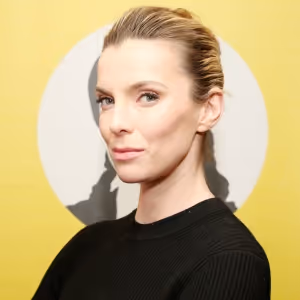 Betty Gilpin Joins Jennifer Lopez and Brett Goldstein in Netflix's New 'Office…