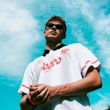 Rising Star Ethan Holt Releases Debut Single 'Glorious'