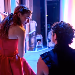 Photos: Sadie Sink, Noah Jupe, and More Behind the Scenes of ROMEO & JULIET