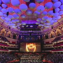 Danny DeVito Will Host MATILDA in Concert at Royal Albert Hall