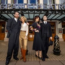 Photo: BONNIE & CLYDE Tour Opens At Wolverhampton Grand Theatre