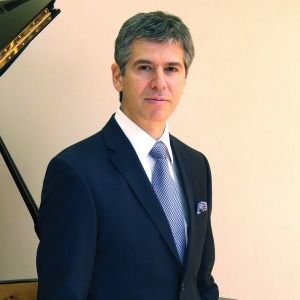 Classical Pianist Rustem Hayroudinoff Will Perform in Concert via Video This Month