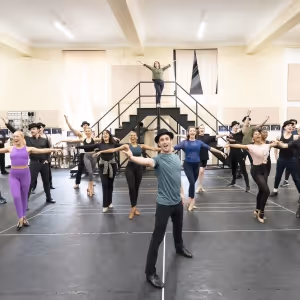 Photos: See Ruthie Henshall, Les Dennis & More in Rehearsals for 42 STREET