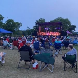 Opera Philadelphia Holds a Free "Christmas in July" Concert at Cooper River Park…