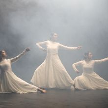 Bharatanatyam Dancer Priyadarsini Govind Brings Yavanikā To The Eisemann Center