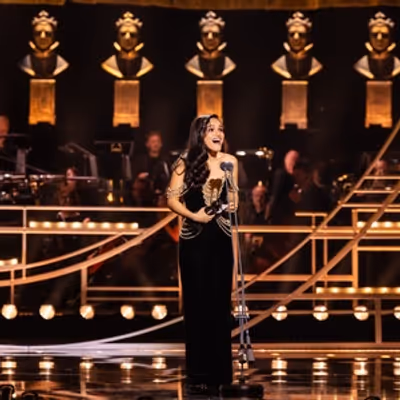 Photos: Rachel Zegler, Rosamund Pike and More Win at the 2026 Olivier Awards