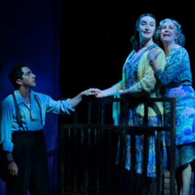 Photos: THE GLASS MENAGERIE at Center REP