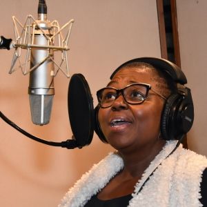 Exclusive: PURLIE VICTORIOUS Cast Member Willa Bost Sings Carols For A Cure