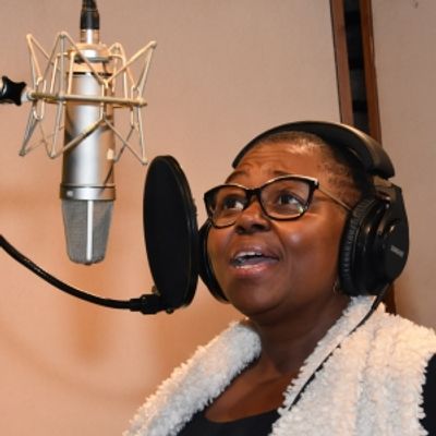 Exclusive: PURLIE VICTORIOUS Cast Member Willa Bost Sings Carols For A Cure