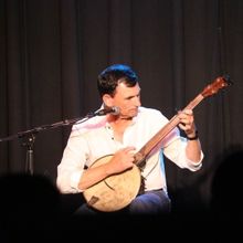 TOMATOES TRIED TO MILL ME BUT BANJOS SAVED MY LIFE An Award-Winning, Inspirational Tr