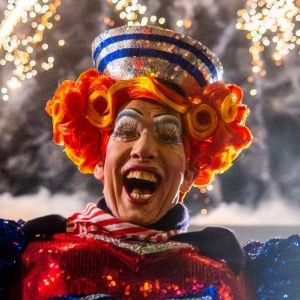 Photos: PETER PAN Star Andrew Ryan Rings Christmas At the Jewellery Quarter…