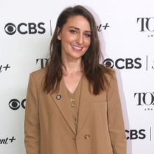 Video: Sara Bareilles Sings 'What's Inside' With Audience at WAITRESS Mexico