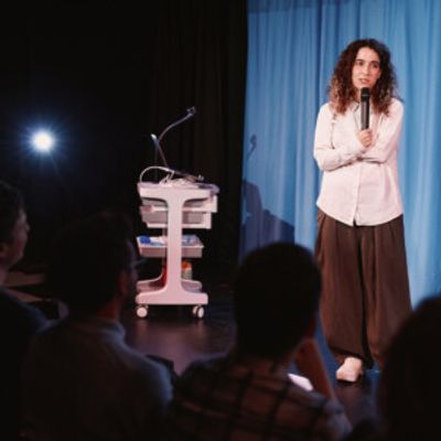 Photos: Rachel Kaly Stars in One-Woman Show HOSPITAL HOUR