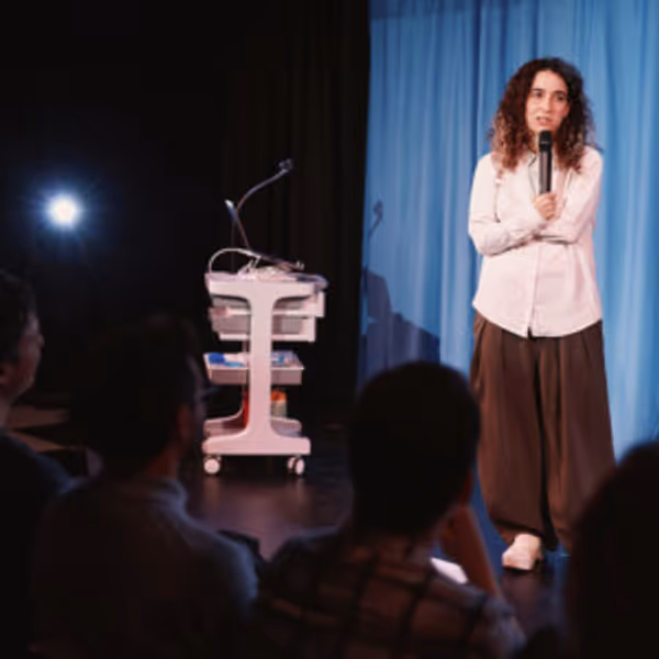 Photos: Rachel Kaly Stars in One-Woman Show HOSPITAL HOUR Photo