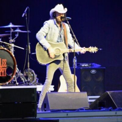 Photo Review: Willow Avalon and David Lee Murphy