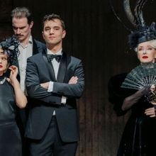 BUNBURY Comes to Burgtheater This Month