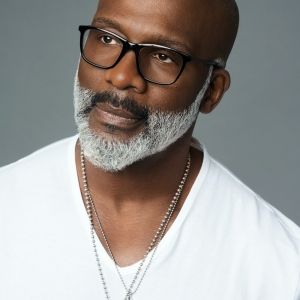 Bebe Winans Will Perform at the Apollo Theatre in December