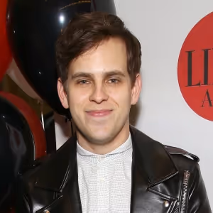Taylor Trensch Will Join the Company of DRACULA, A COMEDY OF TERRORS Off-Broadway