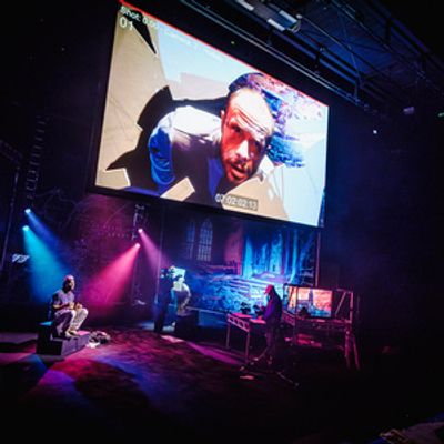 Photos: In Rehearsal for WAR OF THE WORLDS From imitating the dog