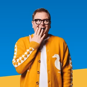 Comedian Alan Carr Brings New Tour to Bradford Live