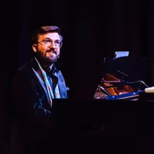 THE SHOWS WE USED TO KNOW to Welcome Jenna Augen at The Crazy Coqs