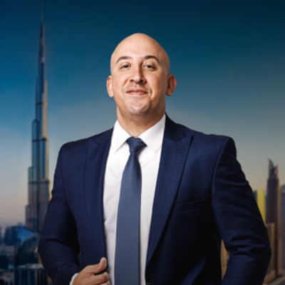 Dalin Oliver to Bring STUCK IN DUBAI to The Drama Factory