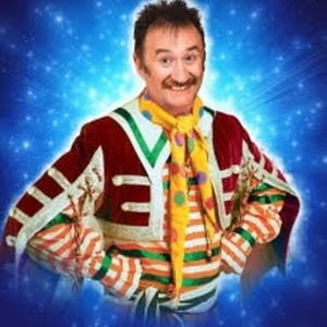 Paul Chuckle Joins PETER PAN Pantomime at New Victoria Theatre Woking