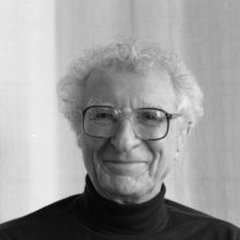 Broadway Theatres Will Dim Lights in Memory of Sheldon Harnick Next Week