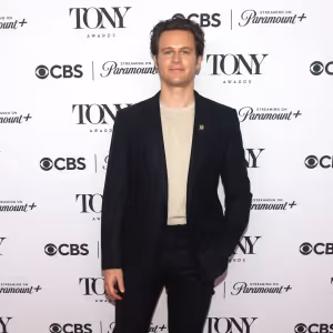 Jonathan Groff Recalls Turning Down GLEE to Ryan Murphy