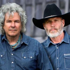 Clay Walker and BLACKHAWK to Perform at Ford Wyoming Center