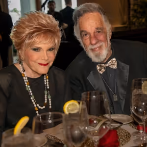 Legendary Singer Connie Francis Presents Renowned Artist Yaacov Heller with Award