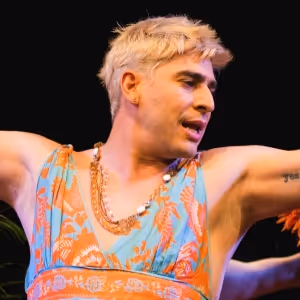 Photos: First Look At Luíz Soria In NI MI MADRE At Edinburgh Fringe