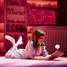 Photos: First Look at Dylan Mulvaney in THE LEAST PROBLEMATIC WOMAN IN THE WORLD