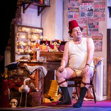 THE LAST LAUGH, THE MOUSETRAP, ALADDIN gehen zum Floral Pavilion Photo