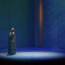 TRISTAN UND ISOLDE Returns to Semperoper This Month