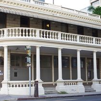 Kumu Kahua Theatre?Unveils December DARK NIGHT BENEFIT SERIES