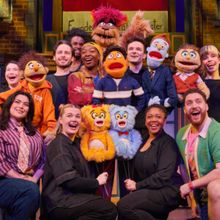 AVENUE Q Alumni kommen für West End Finale im Shaftesbury Theatre zusammen Photo