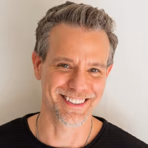 Adam Pascal Will Direct RENT in Long Island This Summer